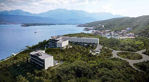 Seafront land with 5-star hotel project in Krašići — 15,995 m² — photo 3